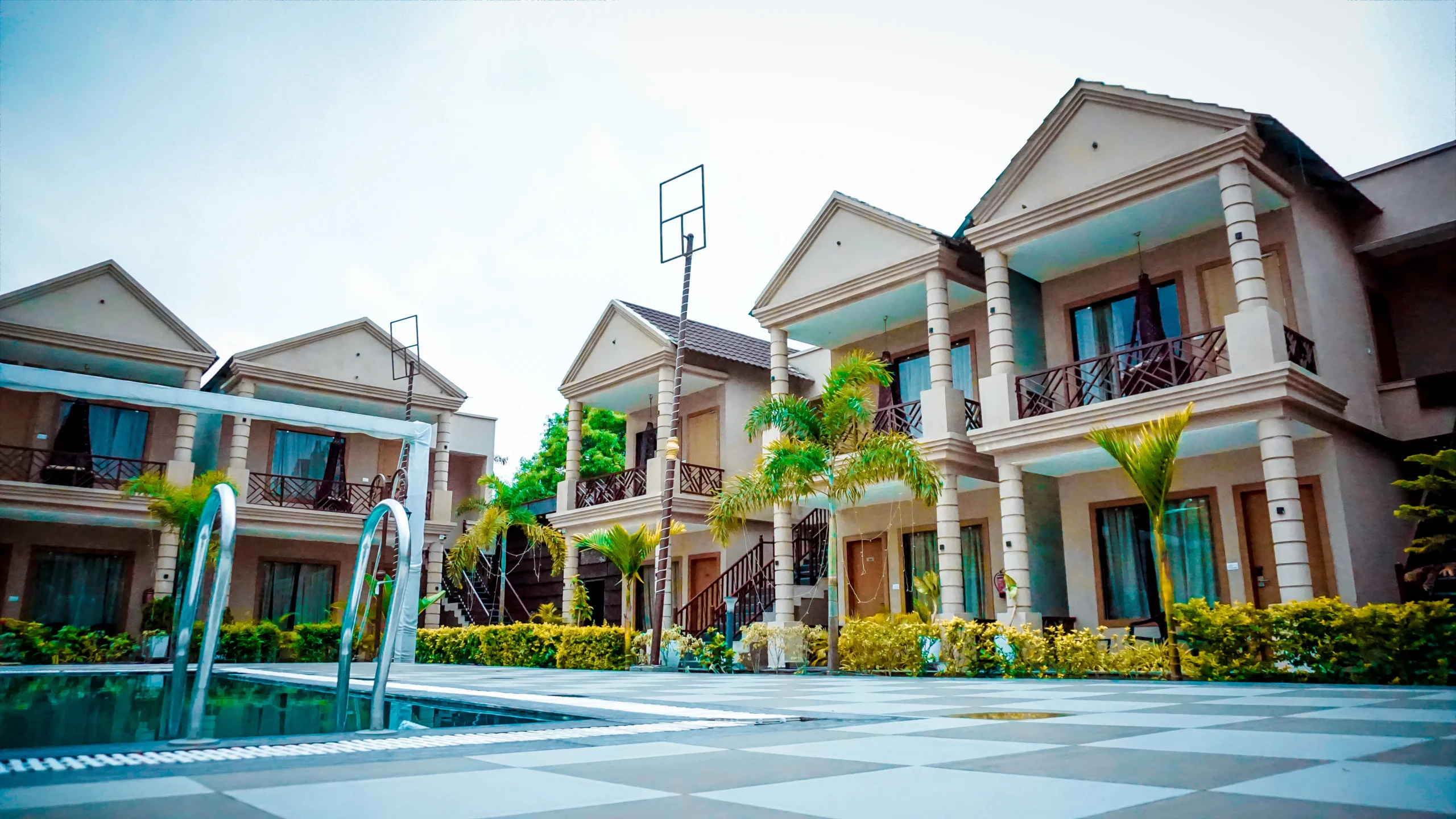 Pearl blue resot (3) copy